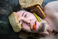Uživatel Twitteru @Fwestivus vyjadřuje podporu Milibandovi. #jesuisEd