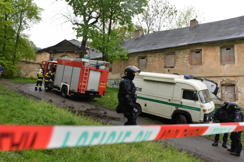 Zásah policie v usedlosti Cibulka.