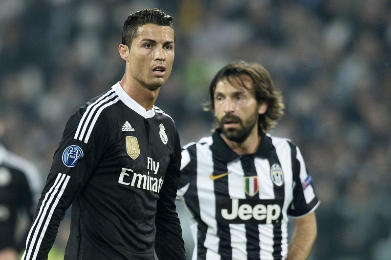 Cristiano Ronaldo (vlevo) a Andrea Pirlo.