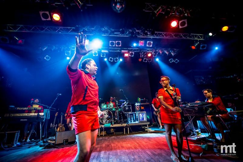 Matěj Ruppert a Tonya Graves na prosincovém koncertu Monkey Business v Lucerna Music Baru.