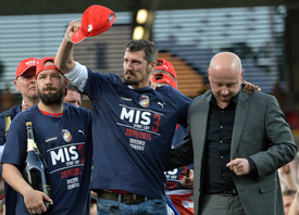 Těžce nemocný Marián Čišovský na plzeňských oslavách.