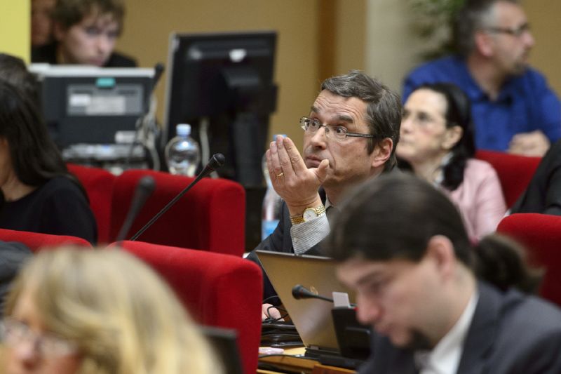 Jednání radních na pražském magistrátě.