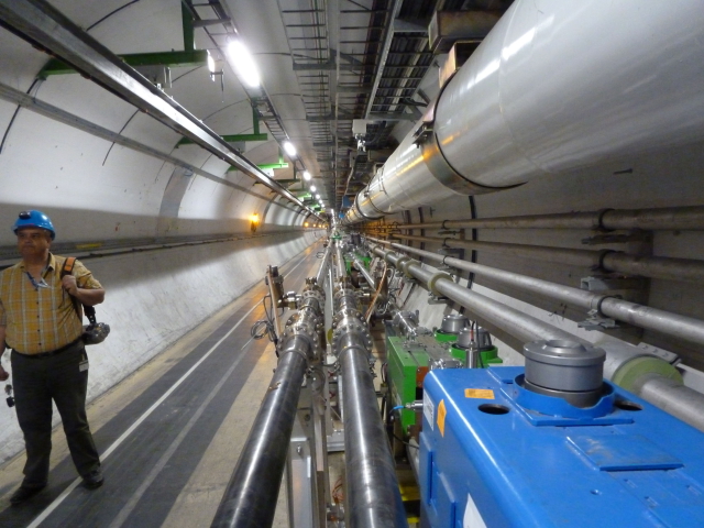 Největší urychlovač částic světa LHC.