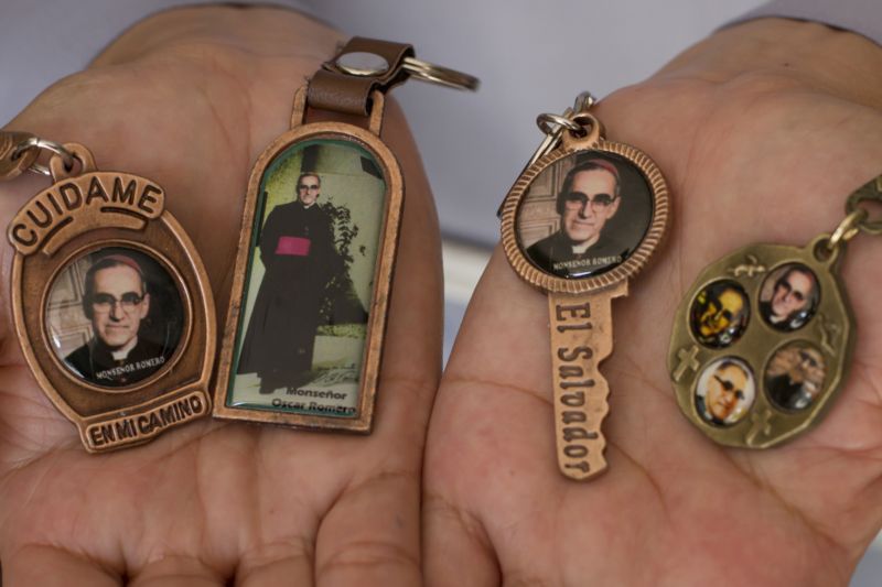 Arcibiskup Romero byl blahořečen kardinalem Angelem Amatem.