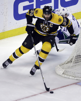 Slovenský kapitán neúspěšného Bostonu Bruins Zdeno Chára.