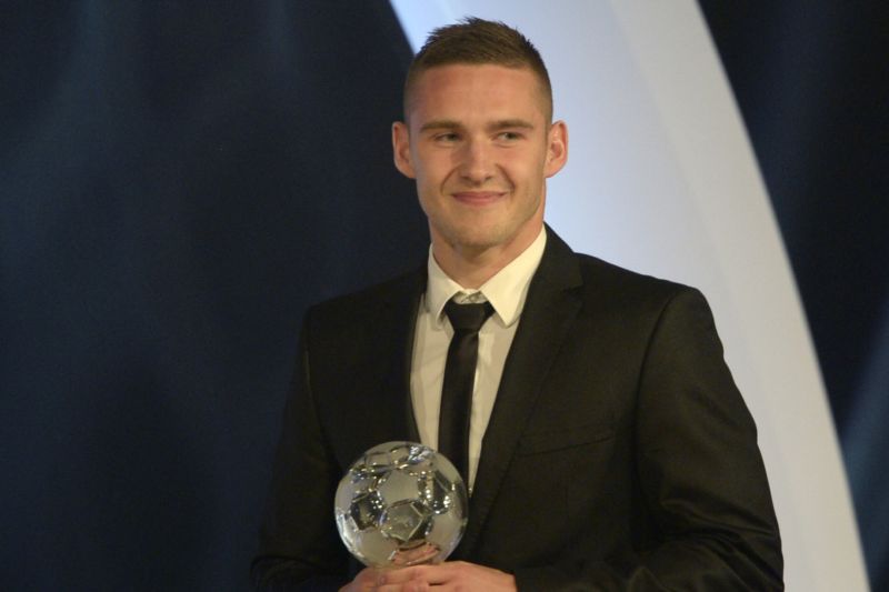 Jeden z nominované trojice Pavel Kadeřábek. 