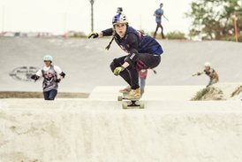 I na kolečkovém longboardu Samková excelovala.