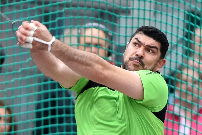 Soutěž v hodu kladivem v rámci atletického mítinku Zlatá tretra 25. května v Ostravě. Dilshod Nazarov z Tádžikistánu.