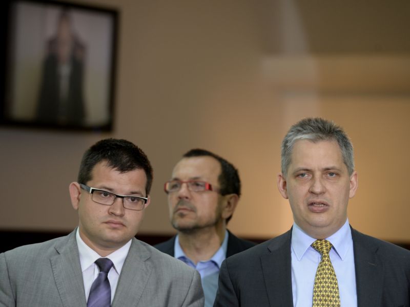 Poslanec ČSSD Jan Chvojka se omylem dopustil kritiky poslankyně Lorencové.