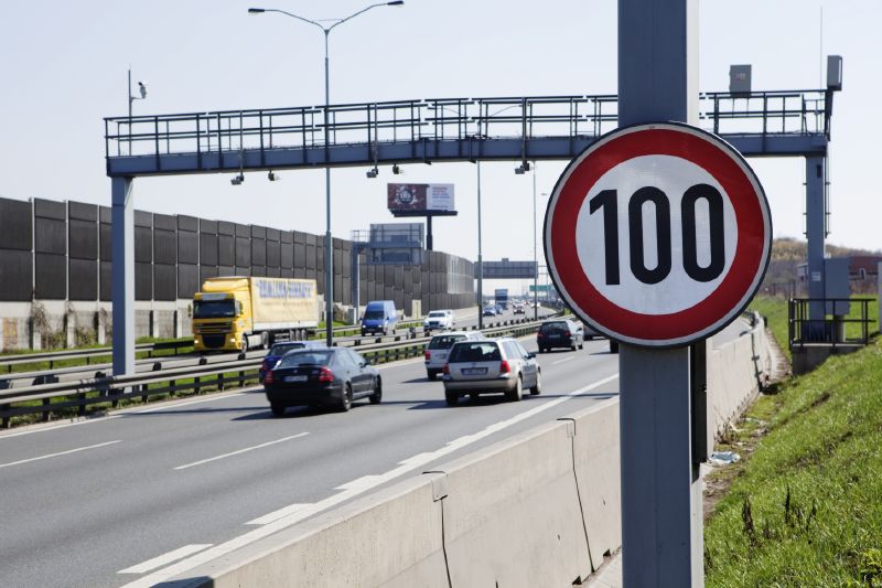 Mýtná brána na dálnici D1.