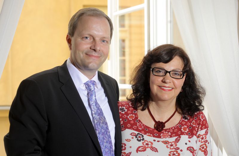 Ministryně práce a sociálních věcí Michaela Marksová s ministrem školství Marcelem Chládkem.