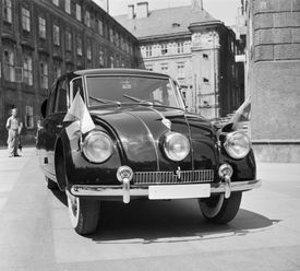 Vůz Tatra 87, Praha 1945.