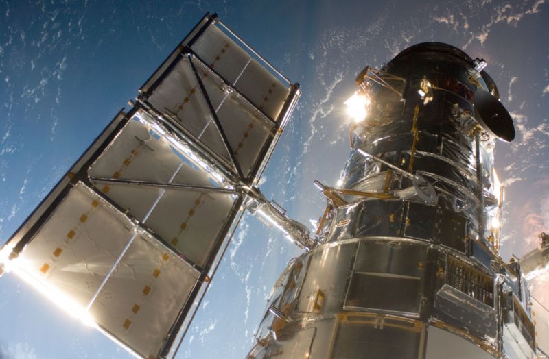 Hubbleův vesmírný teleskop. Hubbleův vesmírný teleskop.
