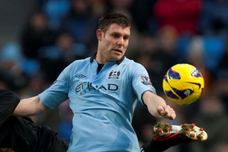 Fotbalisty Liverpoolu posílí záložník James Milner, kterému na konci června vyprší smlouva v Manchesteru City. Fotbalisty Liverpoolu posílí záložník James Milner, kterému na konci června vyprší smlouva v Manchesteru City.