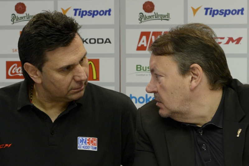 Vladimír Růžička v diskuzi s hokejovým bossem Tomášem Králem. 