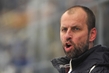 Rostislav Vlach (52)Další z adeptů, o nichž v rozhovoru pro TÝDEN mluvil Slavomír Lener. Zlínský kouč dokáže i s průměrným týmem divy, vystačí si bez každoročních posil. Umí vyžít s málem. Dalo by se říct, že pro současný český hokej je to ideální přednost. 