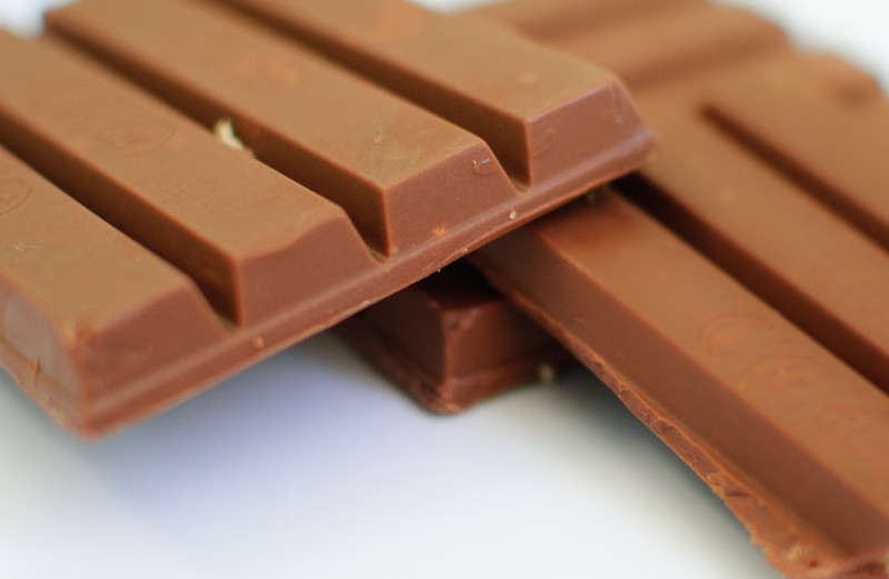 Jakákoliv tyčinka, nebo jen KitKat?