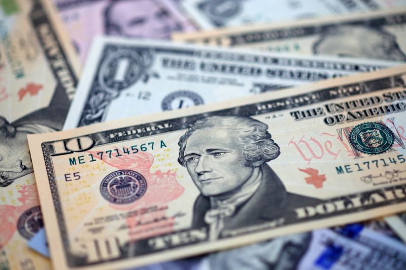 Politik Alexander Hamilton na desetidolarové bankovce. Politik Alexander Hamilton na desetidolarové bankovce.