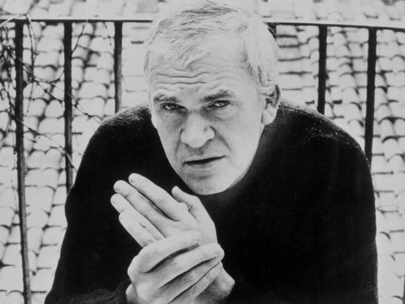 Český spisovatel Milan Kundera (archivní snímek). Český spisovatel Milan Kundera (archivní snímek).