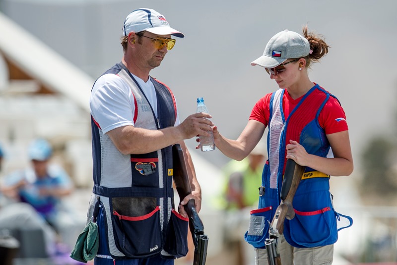 Čeští střelci Jan Sychra a Libuše Jahodová obsadili šesté místo. Čeští střelci Jan Sychra a Libuše Jahodová obsadili šesté místo.
