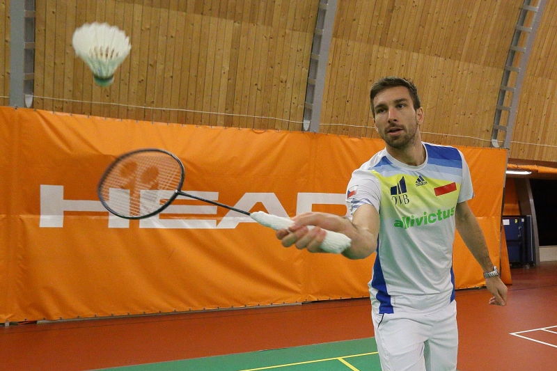 Badmintonista Petr Koukal vyhrál i třetí zápas v základní skupině na Evropských hrách v Baku a do čtvrtečního osmifinále postoupil z prvního místa. 