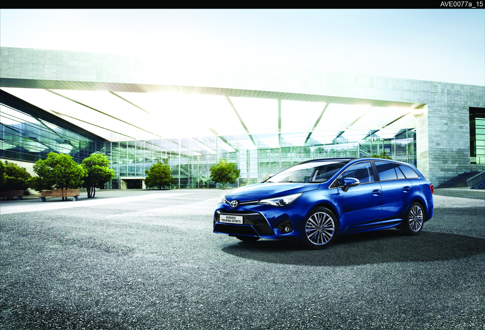 Na českém trhu se objevuje nová Toyota Avensis.