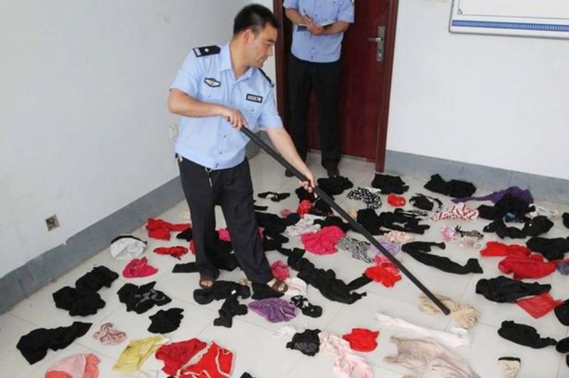 Policie dopadla zloděje kalhotek po třech letech.