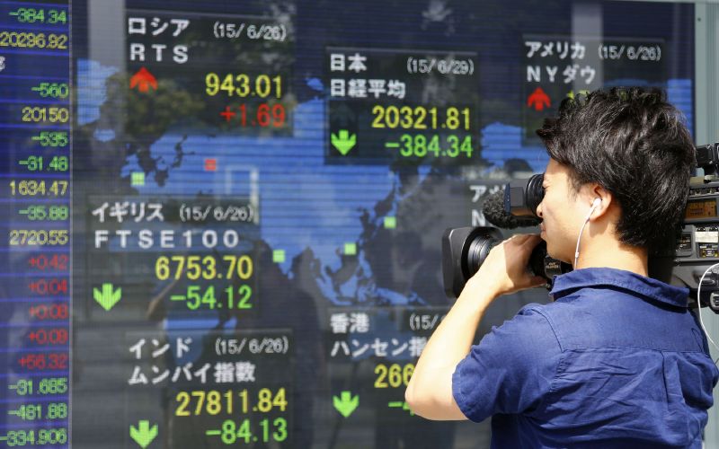 Japonské akciové burzy prožívají propad hodnoty, převážně kvůli řecké krizi.