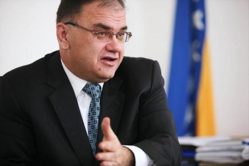 Mladen Ivanić. Mladen Ivanić.