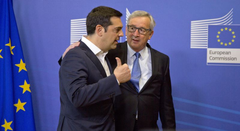 Řecký premiér Alexis Tsipras (vlevo) a Jean-Claude Juncker.