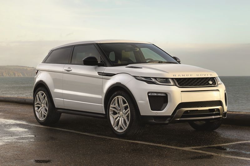 Model Evoque je vybavený systémem, který umožňuje monitorovat povrch vozovky. 