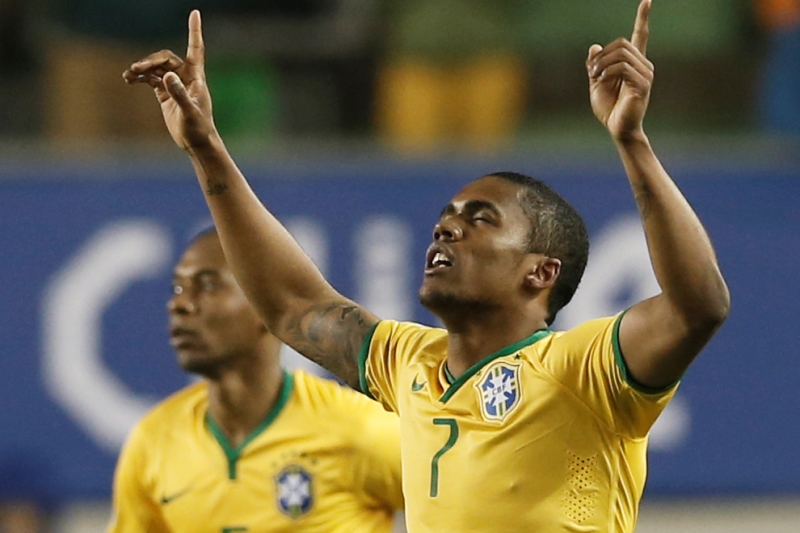 Fotbalisty Bayernu Mnichov posílil ofenzivní záložník Douglas Costa. 