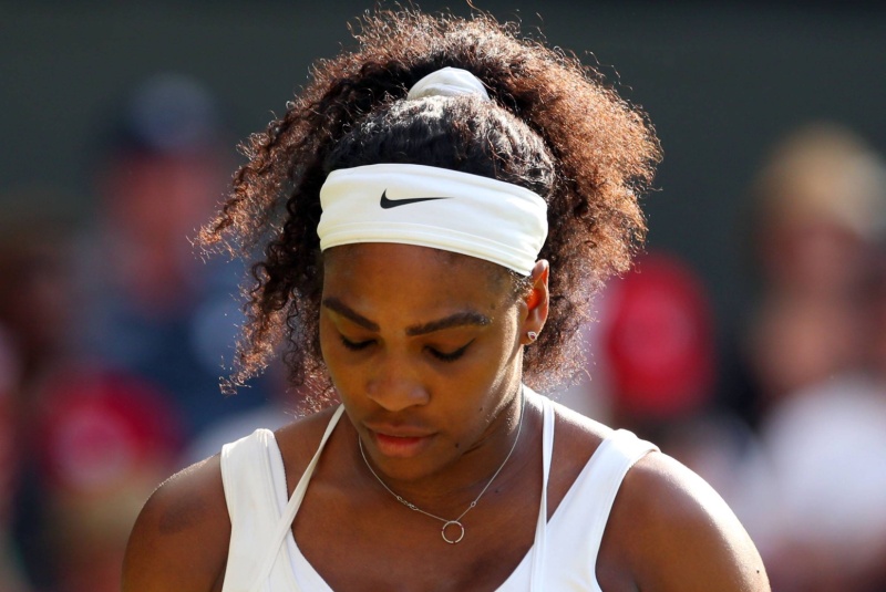 Serena Williamsová byla ve třetím kole Wimbledonu kousek od vyřazení. Domácí Heather Watsonovou ale nakonec porazila a zahraje si proti sestře Venus. Serena Williamsová byla ve třetím kole Wimbledonu kousek od vyřazení. Domácí Heather Watsonovou ale nakonec porazila a zahraje si proti sestře Venus.