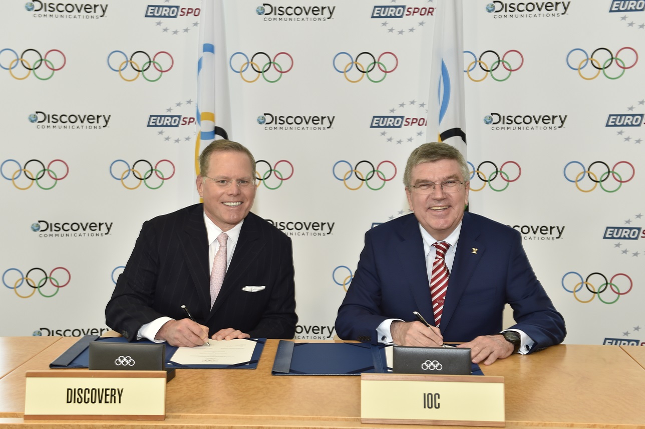 Prezident Discovery Communications David Zaslav (vlevo) a předseda MOV Thomas Bach. Prezident Discovery Communications David Zaslav (vlevo) a předseda MOV Thomas Bach.