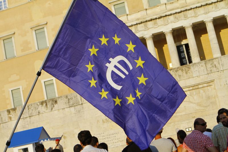 Řecko stojí na křižovatce: Musí se rozhodnout, zda se pokusí zachránit euro, nebo přejde na drachmu (ilustrační foto).