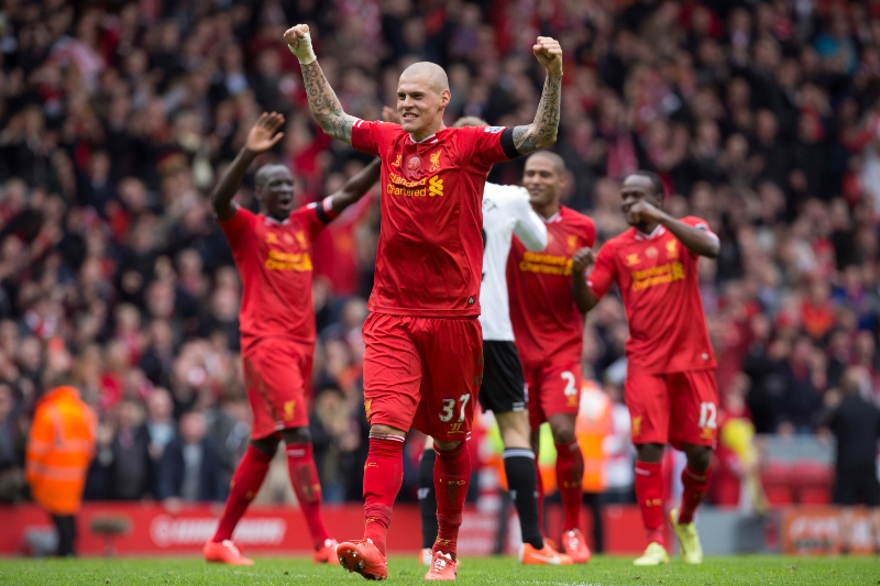 Fotbalový obránce Martin Škrtel prodloužil smlouvu s Liverpoolem. Fotbalový obránce Martin Škrtel prodloužil smlouvu s Liverpoolem.