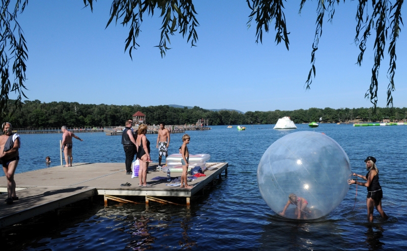 Aquazorbing, kratochvíle na teplé letní dny.