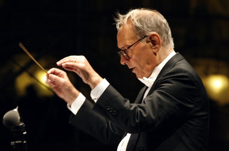 Hudební skladatel Ennio Morricone se nechal přemluvit, aby složil hudbu k novému filmu Tarantina. Hudební skladatel Ennio Morricone se nechal přemluvit, aby složil hudbu k novému filmu Tarantina.