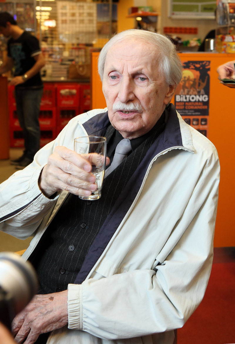 Ladislav zemřel na konci června.