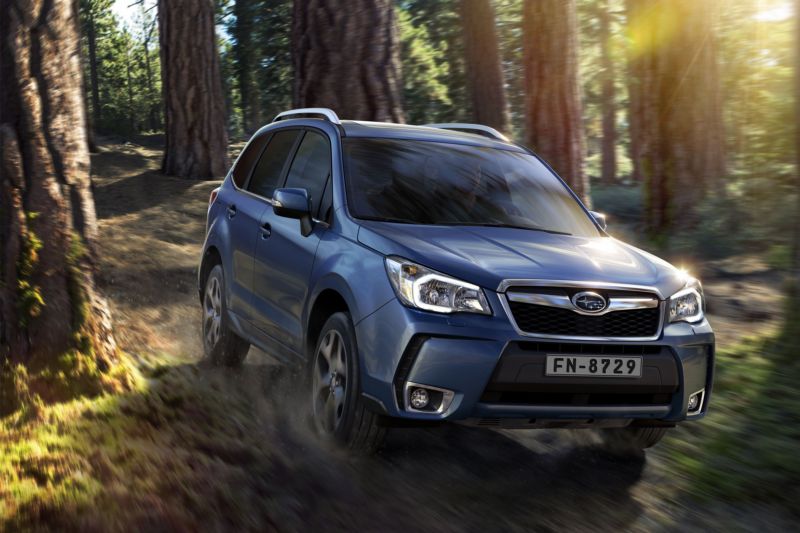 Na nezpevněném povrchu se Subaru Forester cítí jako doma.