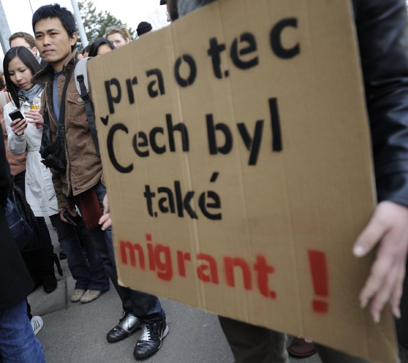 Demonstrace se už konala prvního července, kde byli jak příznivci tak odpůrci imigrační politiky ČR.