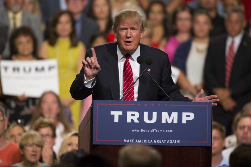 podle nedávného průzkumu listu USA Today je Trump v čele republikánských kandidátů.