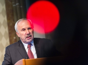 Guvernér rakouské centrální banky a člen rady guvernérů Evropské centrální banky Ewald Nowotny