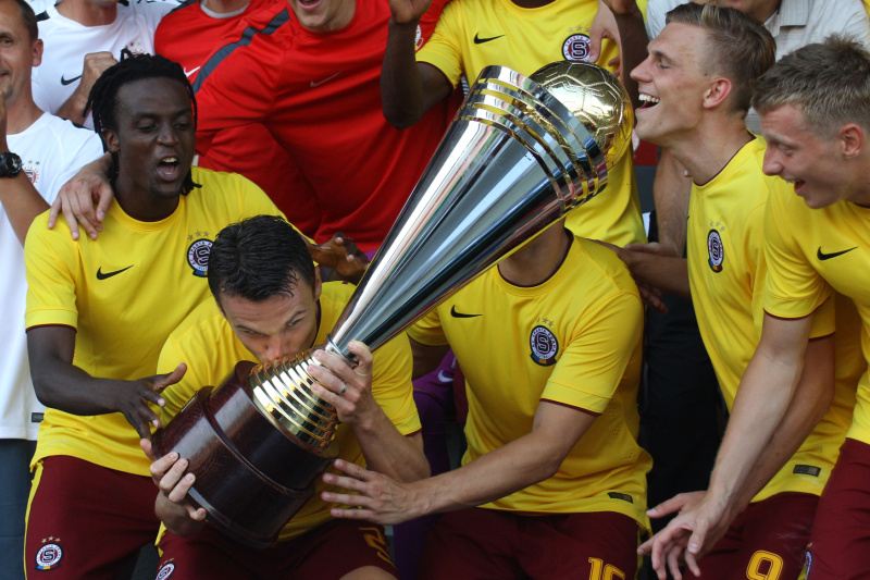 Poslední Superpohár vyhrála Sparta. Poražená Plzeň však příliš nesmutnila. Poslední Superpohár vyhrála Sparta. Poražená Plzeň však příliš nesmutnila.