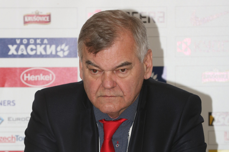 Trenér Vladimír Vůjtek.