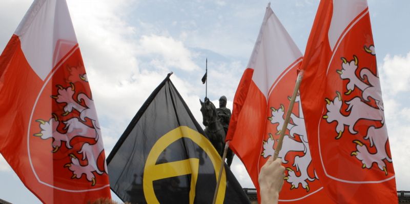 Demonstrace proti imigraci a za vystoupení z EU.