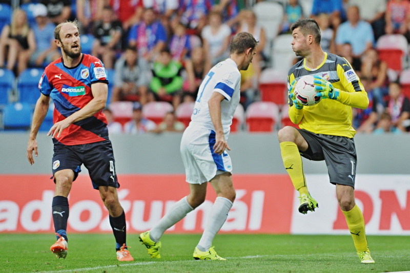 Fotbalisté Plzně a Liberce sehráli duel o Superpohár. Důležitější než trofej jsou však nedostatky, které zápas odhalil. Fotbalisté Plzně a Liberce sehráli duel o Superpohár. Důležitější než trofej jsou však nedostatky, které zápas odhalil.