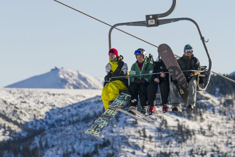 Dosavadní lanovka ve Špindlerově Mlýně bude nahrazena novou. Dosavadní lanovka ve Špindlerově Mlýně bude nahrazena novou.