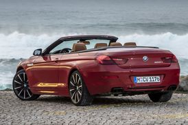 Moderní kabriolety mají vysokou míru bezpečnosti a ochrany cestujících. Jako třeba BMW 6 cabrio.