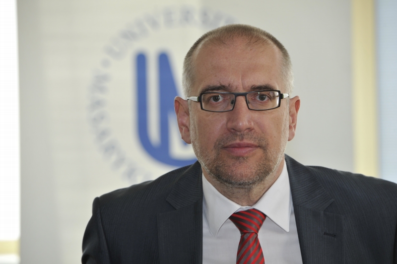 Rektor Masarykovy univerzity Mikuláš Bek.